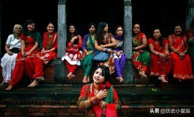 尼泊尔的“一妻多夫”制是如何生活的，她们不会感到尴尬吗？